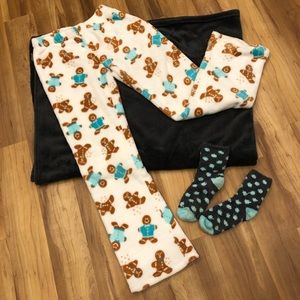 Gingerbread fleece pajama pants